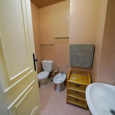 4br Parking- Fam & Friends Hotel