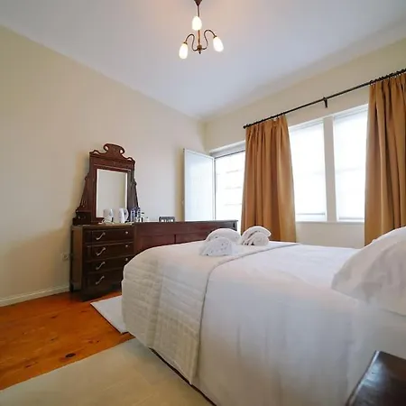4br Parking- Fam & Friends Hotel